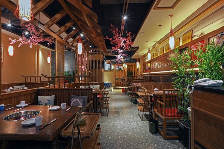 工業(yè)風(fēng)餐廳設(shè)計：粗糲質(zhì)感與現(xiàn)代格調(diào)的碰撞